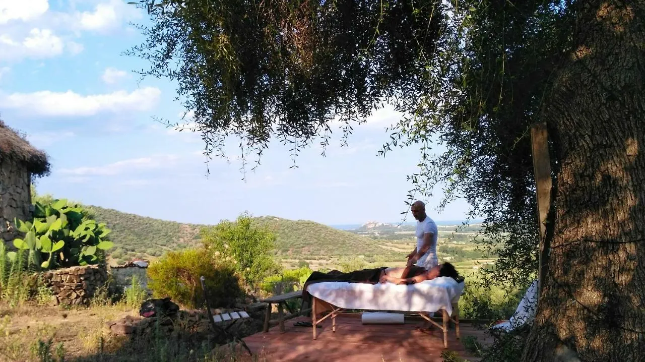 Essenza Sardegna Hotel Torpe 3*,